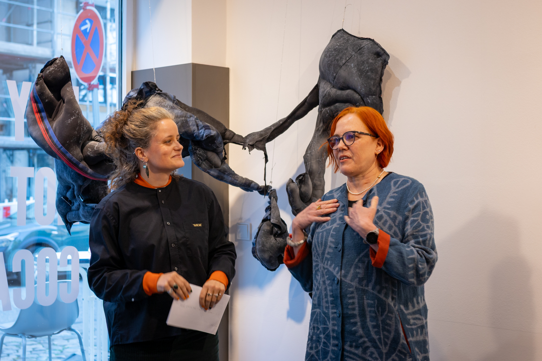 Ausstellungssituation im Galerieladen